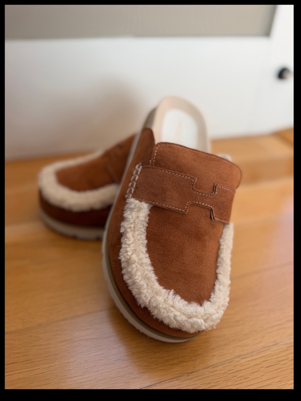 Brand new: oasis society sherpa lined clog mules